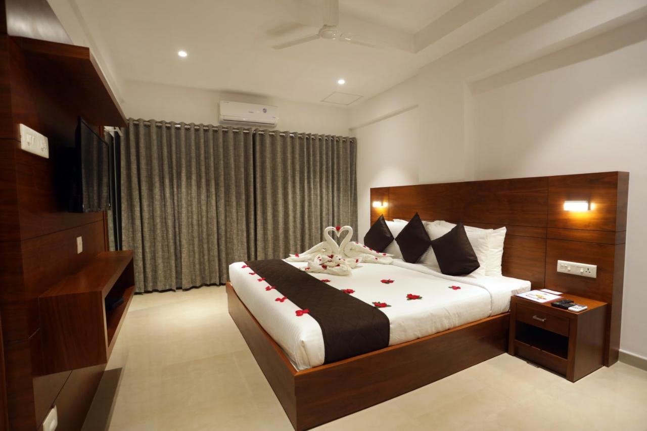 Iswarya Residency Otel Kottayam Dış mekan fotoğraf