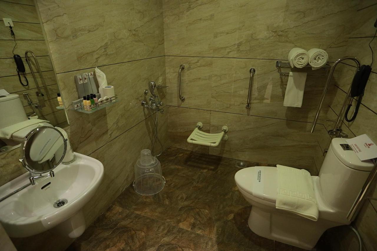 Iswarya Residency Otel Kottayam Dış mekan fotoğraf