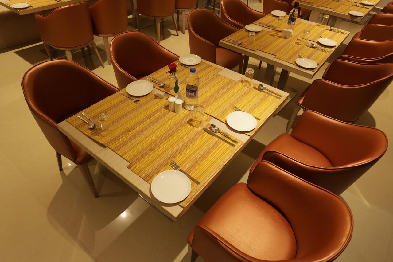 Iswarya Residency Otel Kottayam Dış mekan fotoğraf