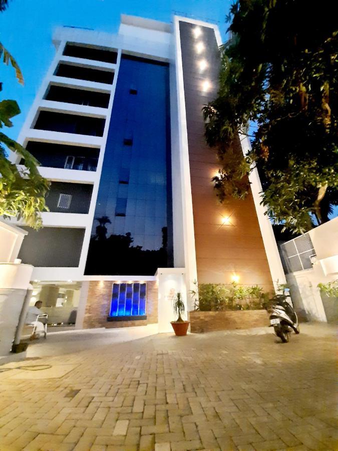 Iswarya Residency Otel Kottayam Dış mekan fotoğraf