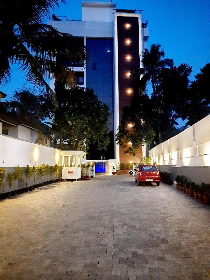 Iswarya Residency Otel Kottayam Dış mekan fotoğraf